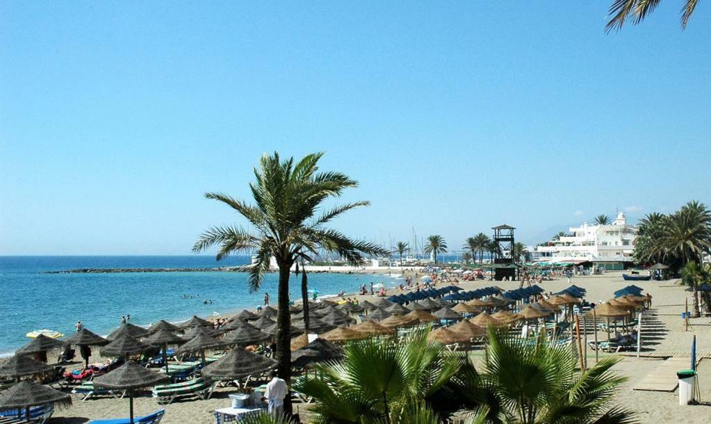 Marbella First Line Beach Bagian luar foto