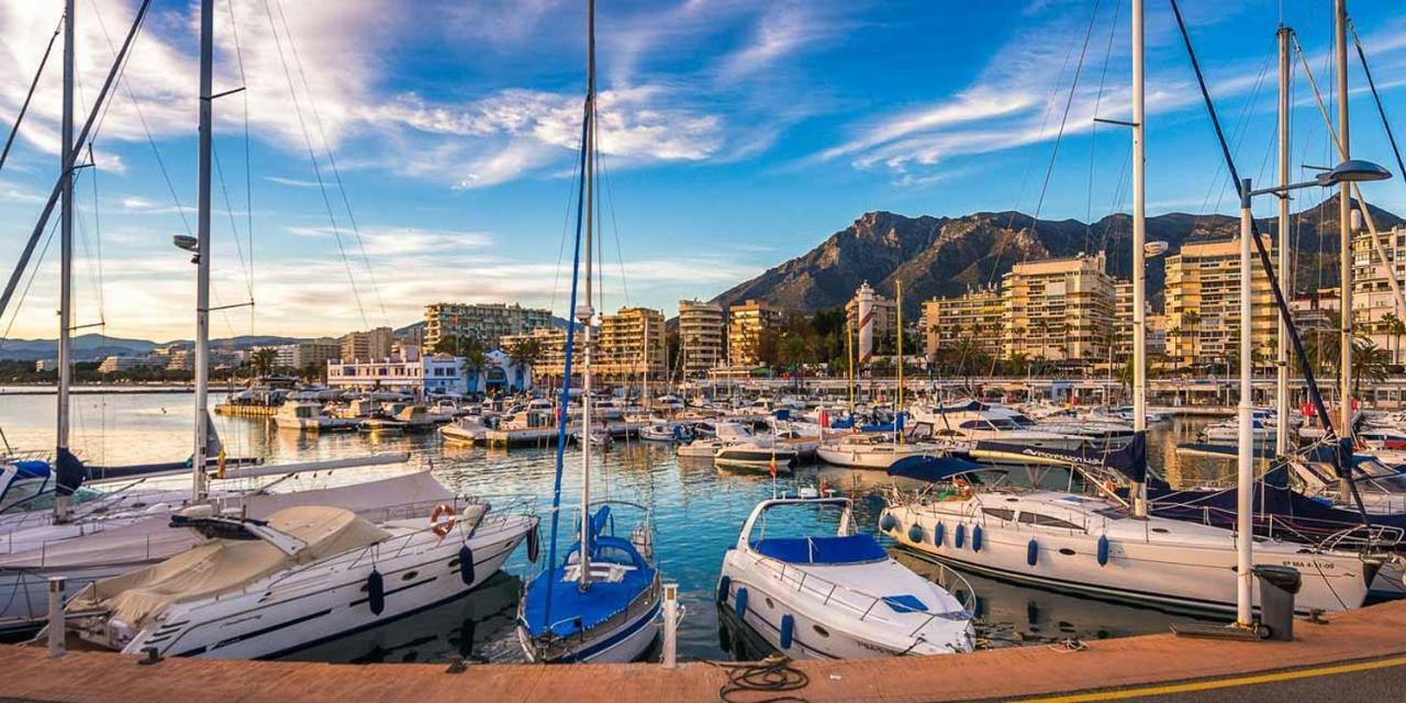 Marbella First Line Beach Bagian luar foto